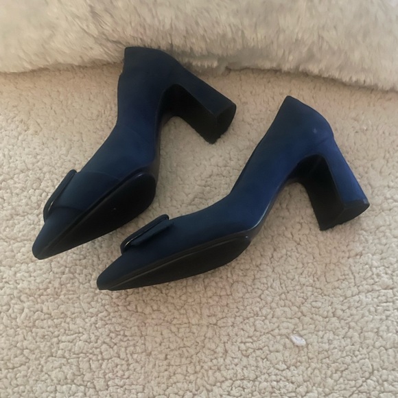 Anne Klein (Size 9.5) Navy Blue Bentley Buckle Pointed Toe Block Heel Pumps - Picture 4 of 11